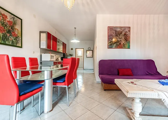 Two-bedroom In Apartman Vir
