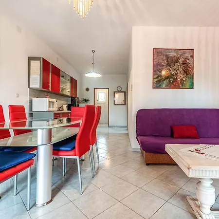 Two-bedroom In Apartamento Vir